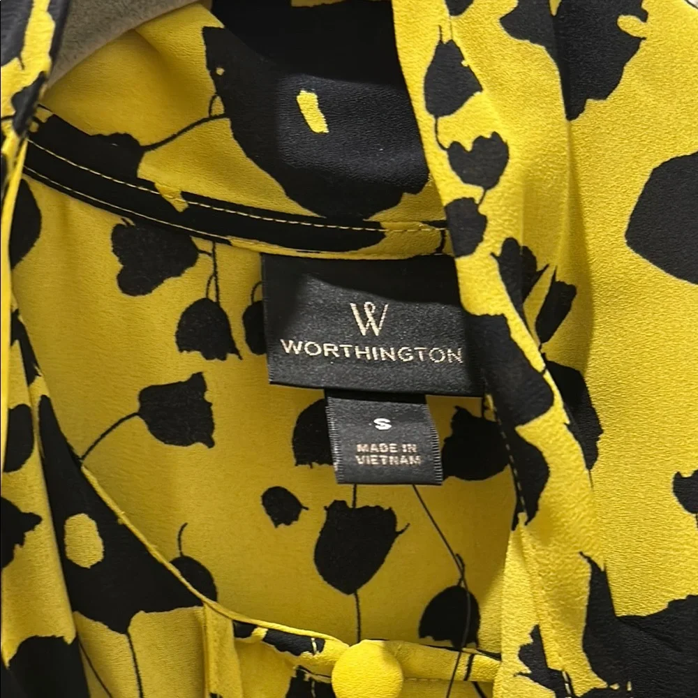 WORTHINGTON Black and Yellow Floral Sleeveless Top - Picture 5 of 8